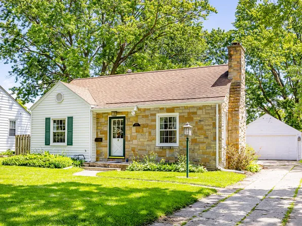 1122 Burnett Ave, Ames, IA 50010