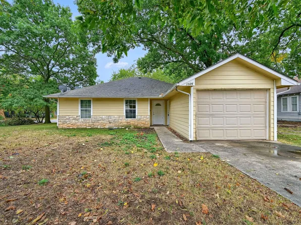 1026 E Chaffin St, Sherman, TX 75090