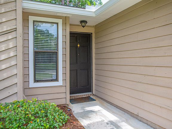 2nd image of 10720 Hearthstone Dr
