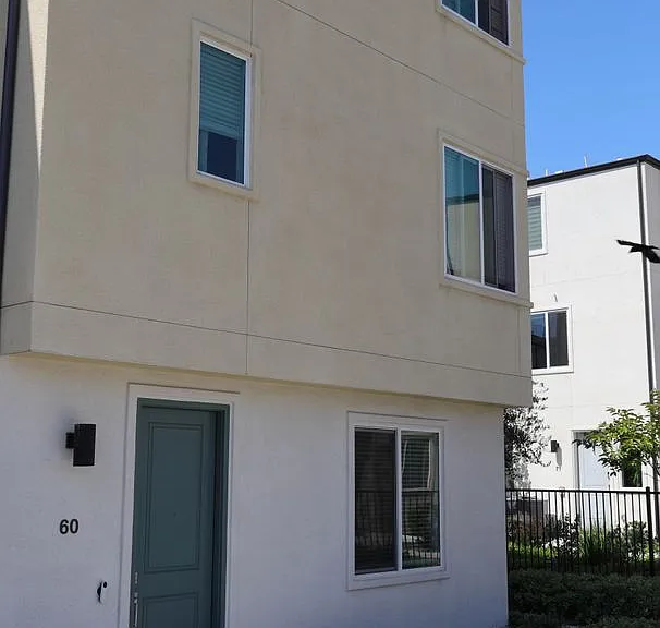 1644 Waterside Dr #60 — Photo 1