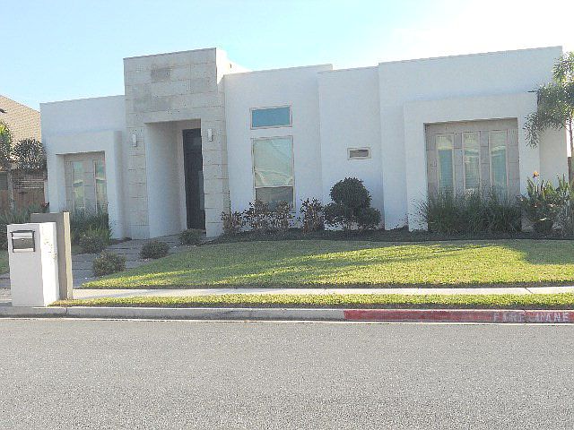 1st image of 1629 W Ventura Dr #25