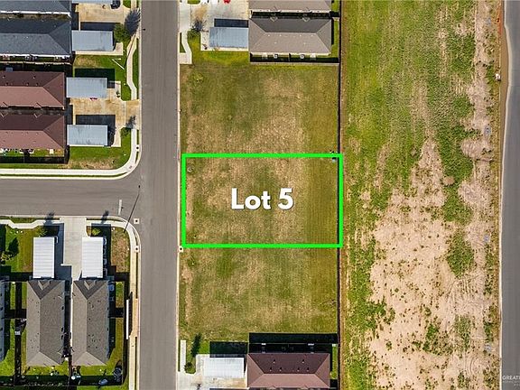 2nd image of 900 Sunset Ln
