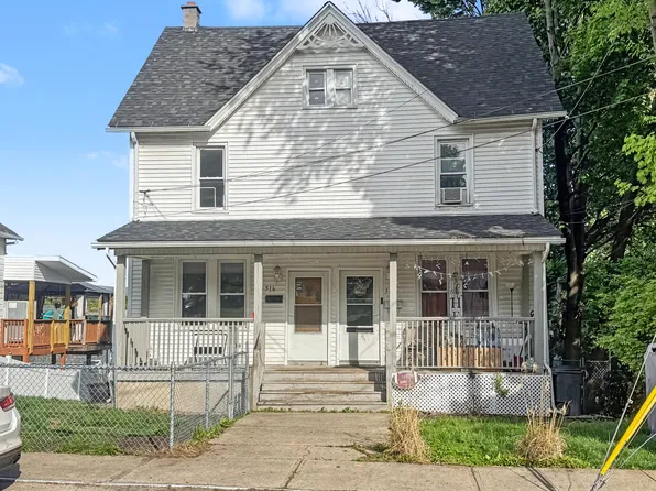 516 4th St, Dunmore, PA 18512