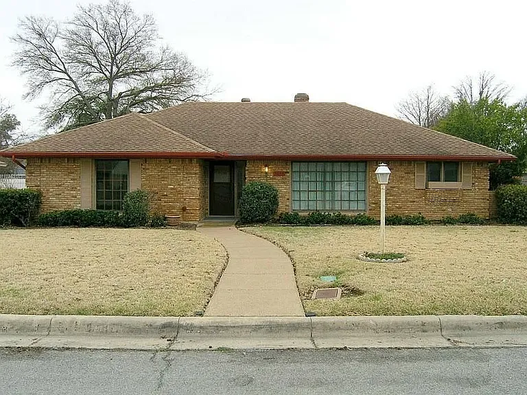 5008 Fall River Dr — Photo 7