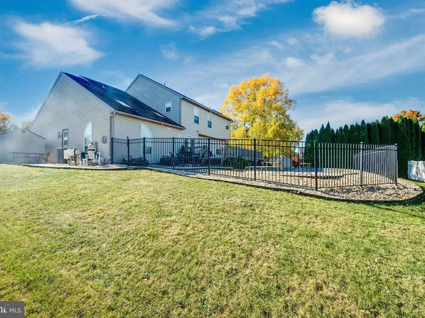 504 Venice Dr, Blandon, PA 19510