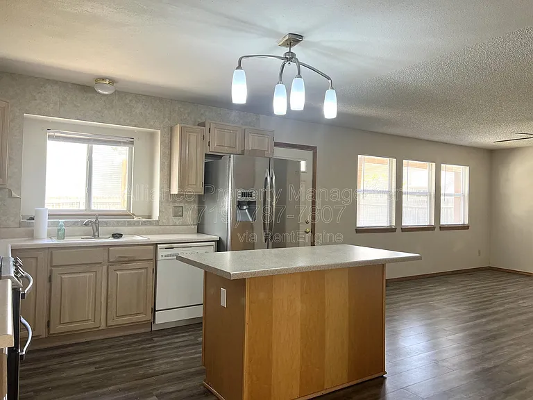 6436 Peak Vista Cir — Photo 9