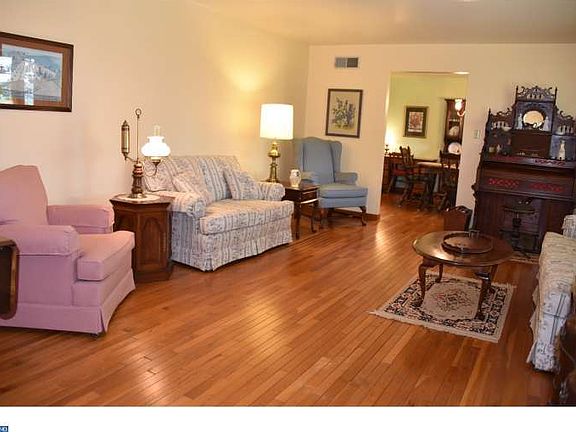 4th image of 103 Jennifer Ln
