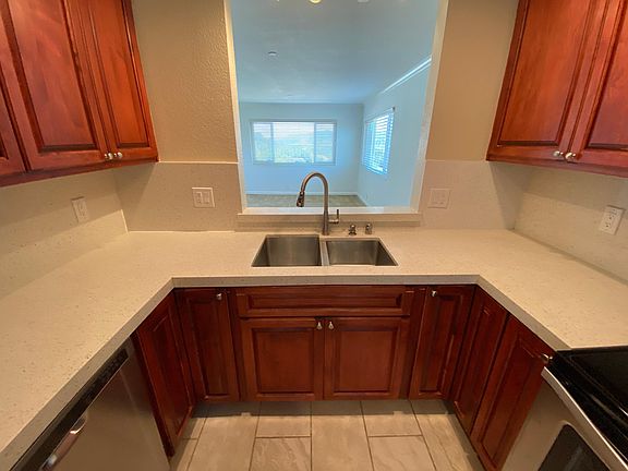 4th image of 2081 Whitman Way APT 422