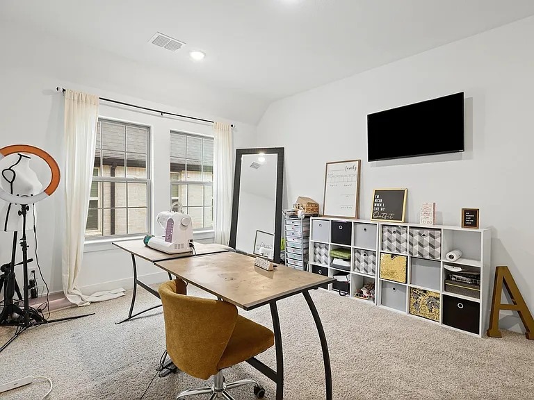 1013 Carnation Dr — Photo 27