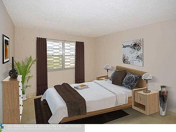 3rd image of 3050 NE 16th Ave APT 502