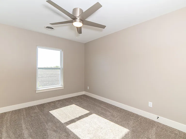 2930 Shanes Way — Photo 6