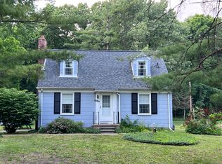 8578 Rucker Rd, Grosse Ile, MI 48138