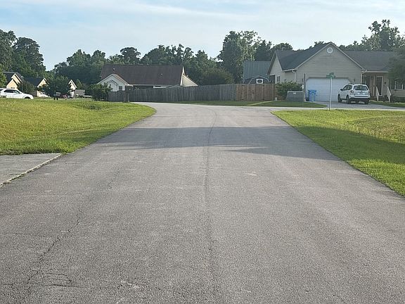 5th image of 144 Forest Bluff Dr