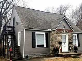 204 N Charles St APT 2, Warrensburg, MO 64093