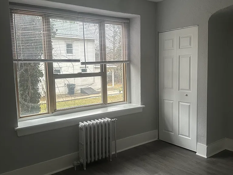 215-18 W Walnut Ln #C401 — Photo 22