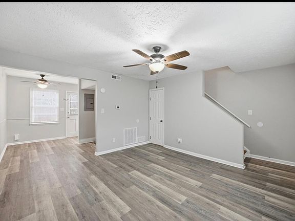 4th image of 305 Lake St APT 3