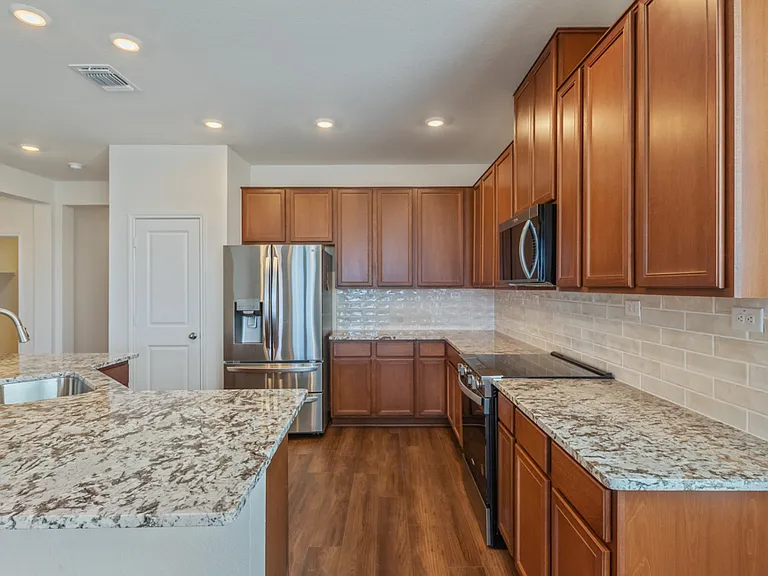 15515 Electra Cir — Photo 13