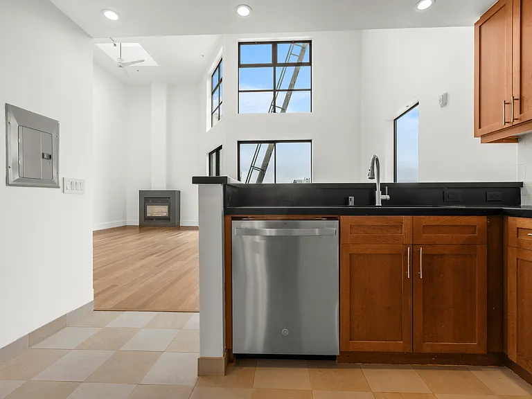 637 Natoma St #6 — Photo 11