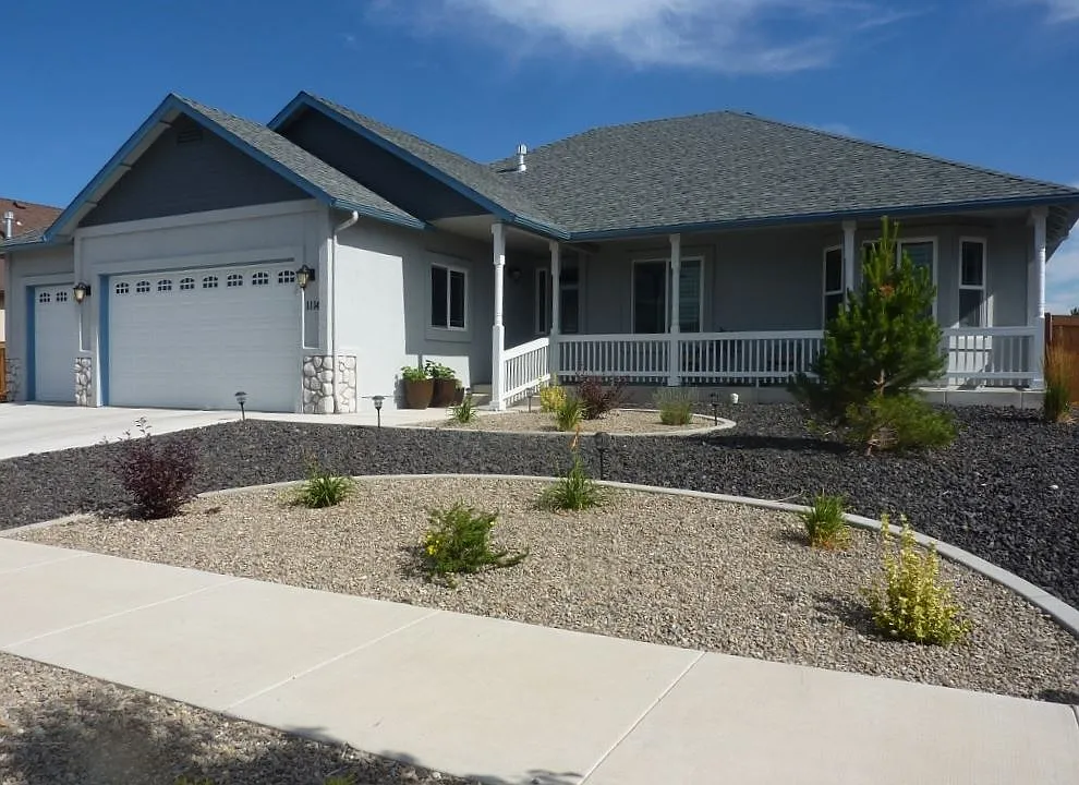 1114 Las Brisas Dr photo 1