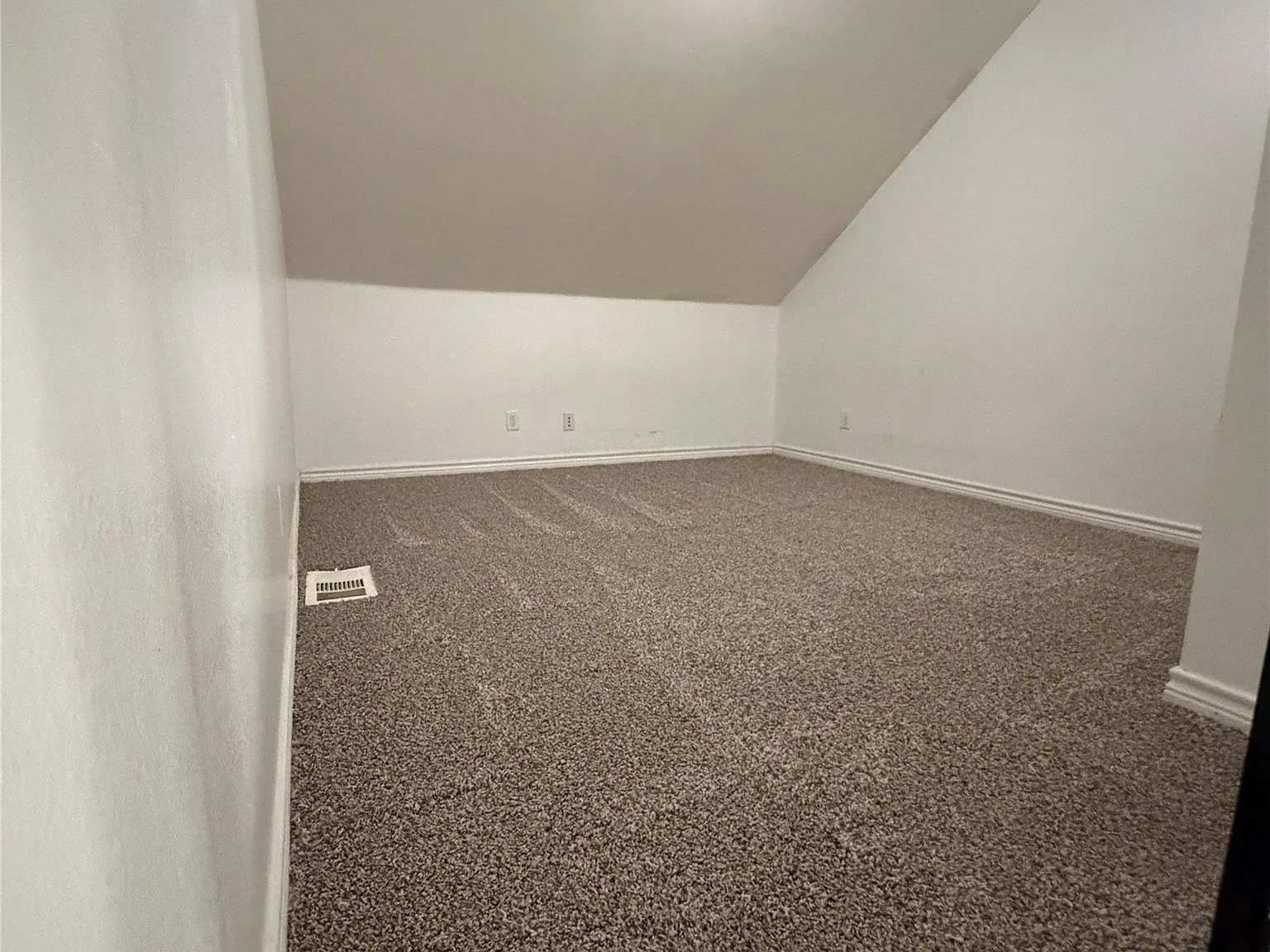 9829 Walnut St — Photo 2