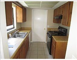 4th image of 2817 Theresa Dr