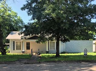 207 SE 2nd St, Knox City, TX 79529