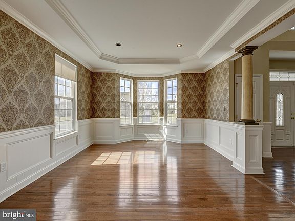 3rd image of 236 Leffler Cir