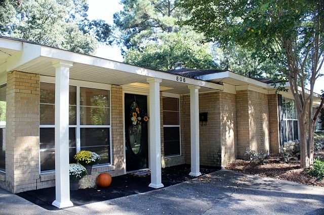 1st image of 806 Drew Ln