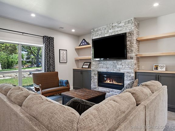 5th image of 5070 E Redbud Dr