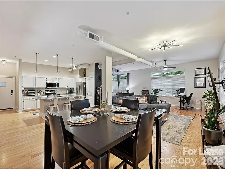 404 N Laurel Ave #11 — Photo 14
