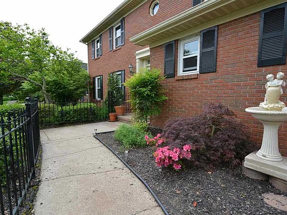 2nd image of 815 Kirkwood Dr