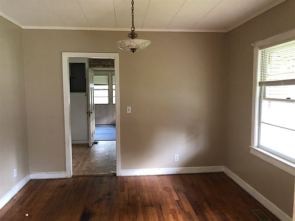3rd image of 17 Turner St