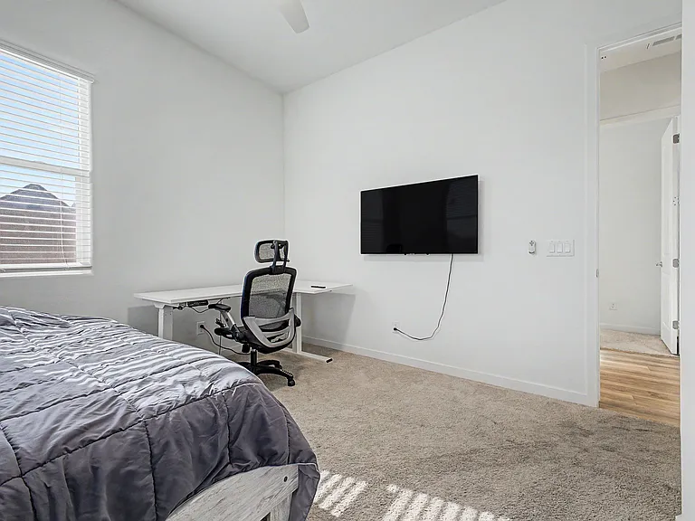 10112 E Trent Ave — Photo 27