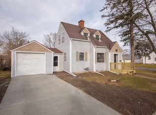 833 Byron Ave, Waterloo, IA 50702