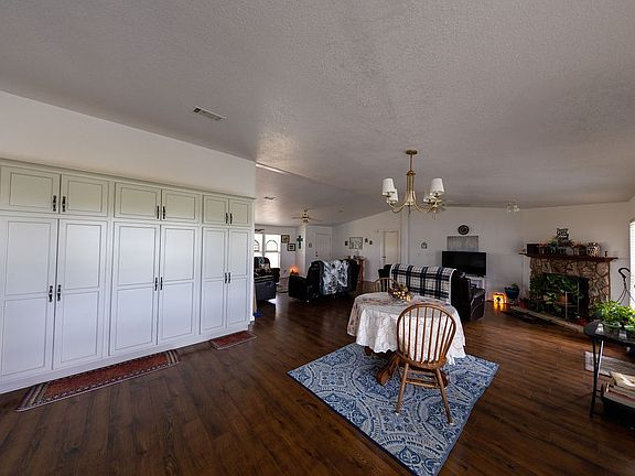 5th image of 4544 Scenic Dr
