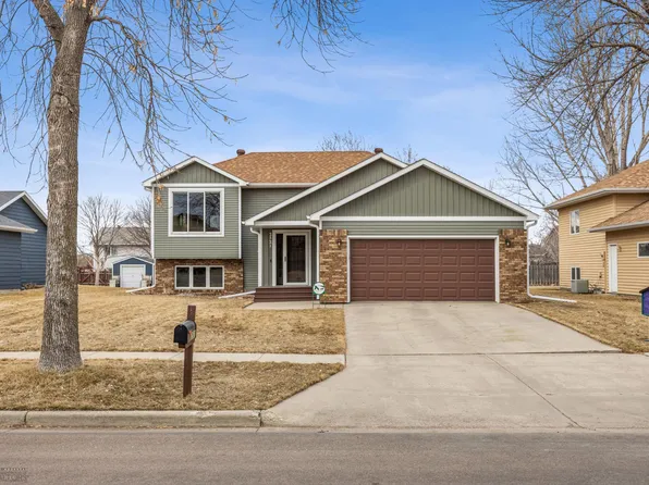 2521 34th Ave S, Fargo, ND 58104