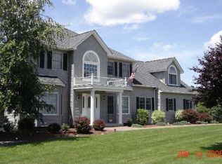 119 Woodcrest Dr, Hopewell Junction, NY 12533