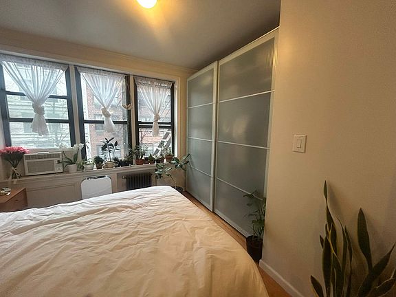 5th image of 319 E 90th St APT 2C