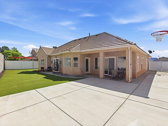 5th image of 2883 E Overlook Dr