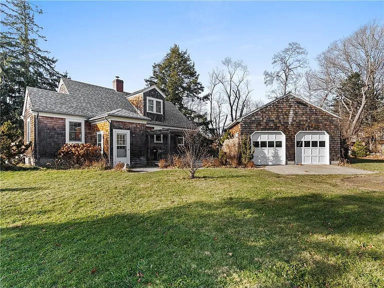 249 Sowams Rd — Photo 3