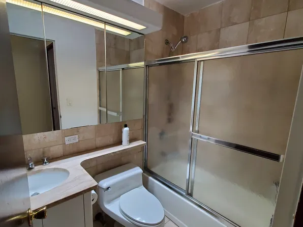 415 East 37th Street image 8 of 26