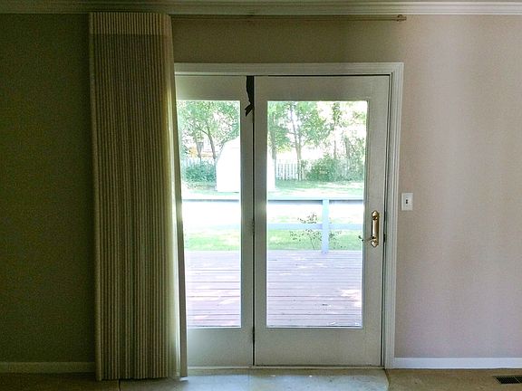 Family Room to Rear Yard