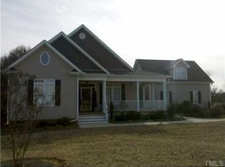 512 S Lincoln St, Benson, NC 27504