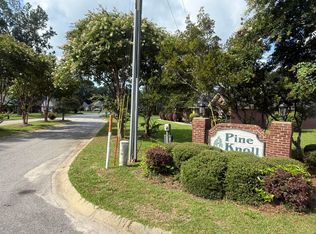 1402 Loblolly Dr, Manning, SC 29102