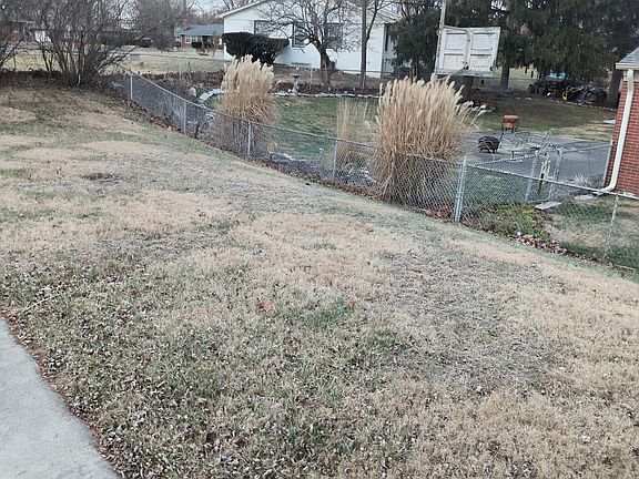 3rd image of 1137 Harter Blvd