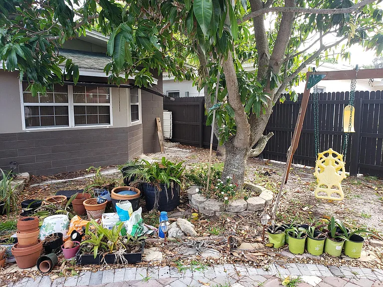 740 Japonica Dr — Photo 3
