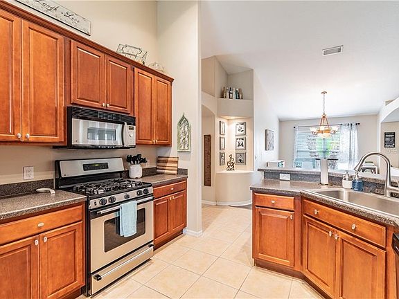 3rd image of 15454 Osprey Glen Dr