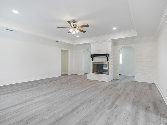 5th image of 3578 Pipestone Dr