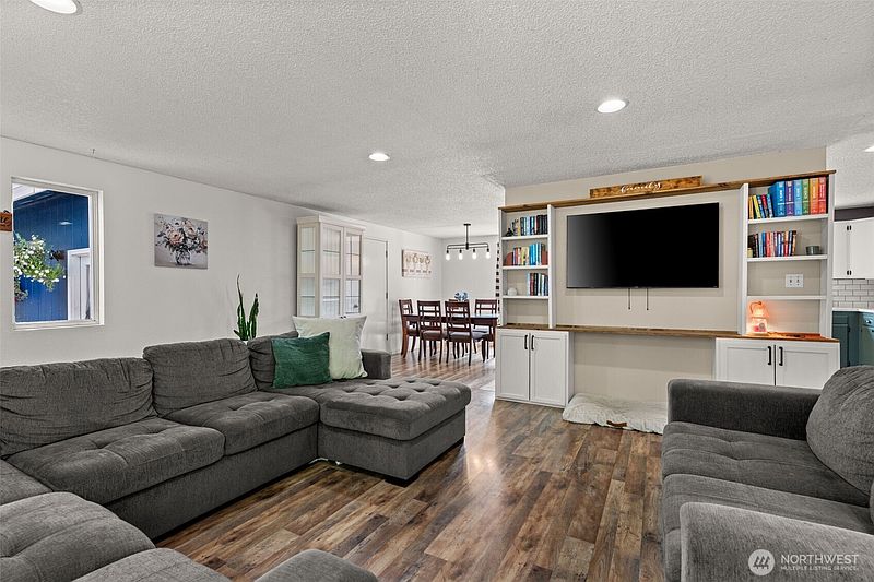 5th image of 1710 W Young Street
