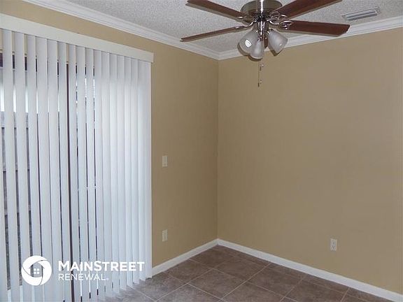 3rd image of 602 Lake Doe Blvd